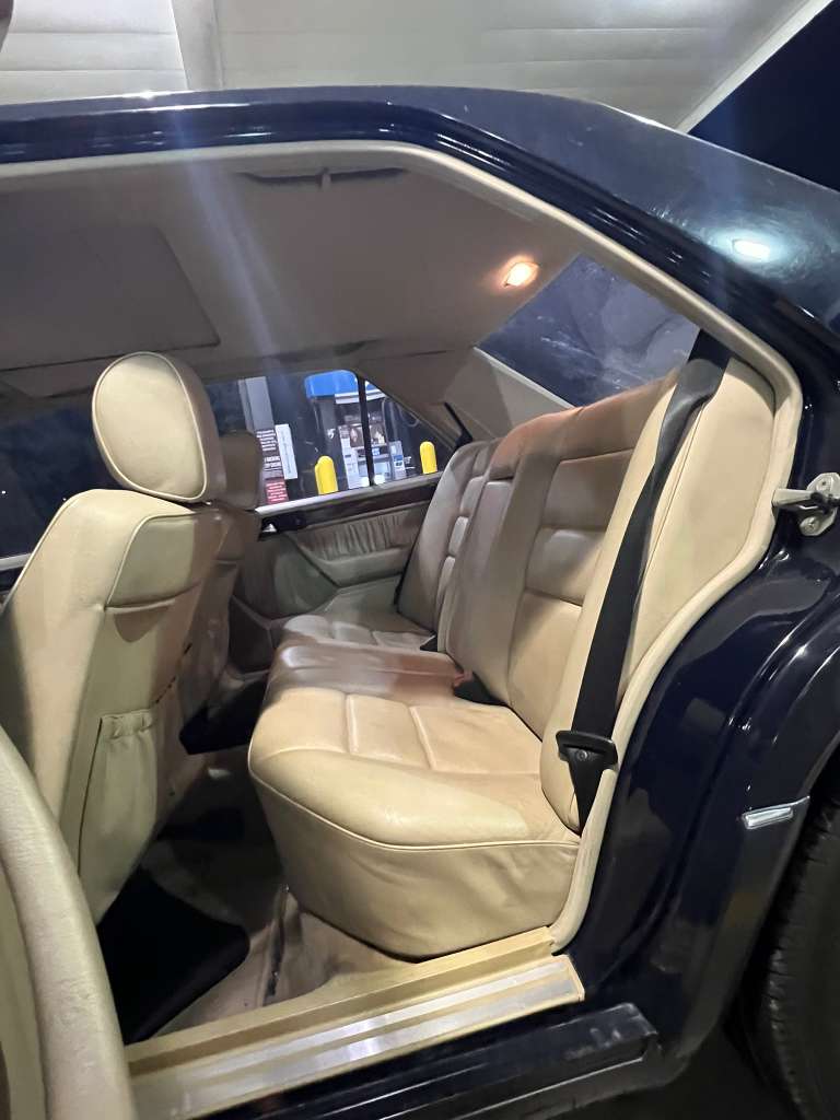 1995 Mercedes-Benz E320 Sedan