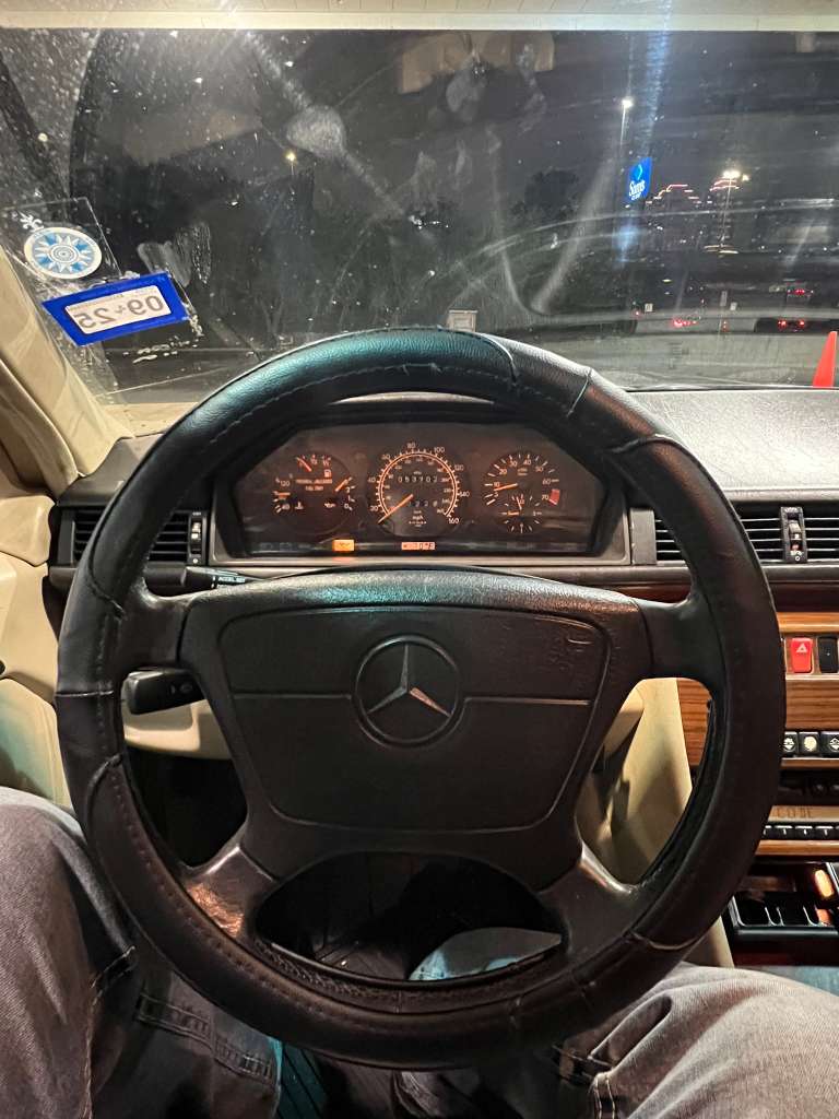 1995 Mercedes-Benz E320 Sedan