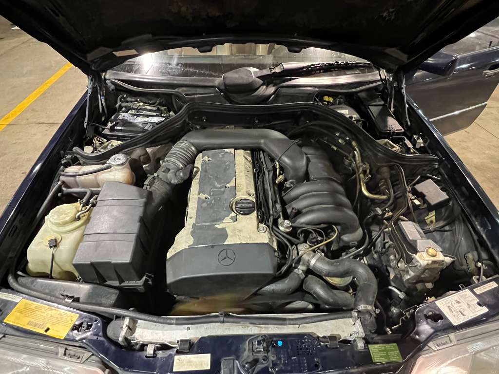 1995 Mercedes-Benz E320 Sedan